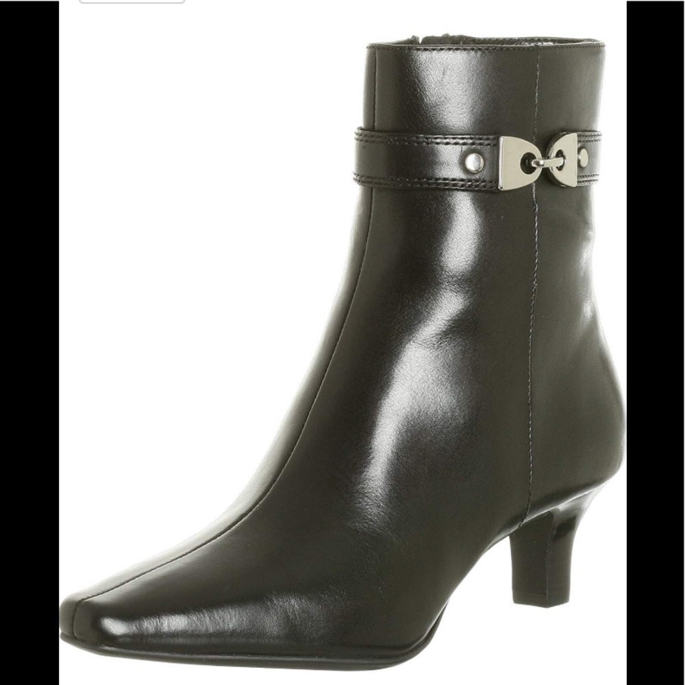 👢 Anne Klein Women’s Greer Bootie